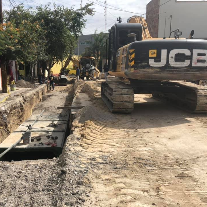 maquinaria para construcción en renta NL